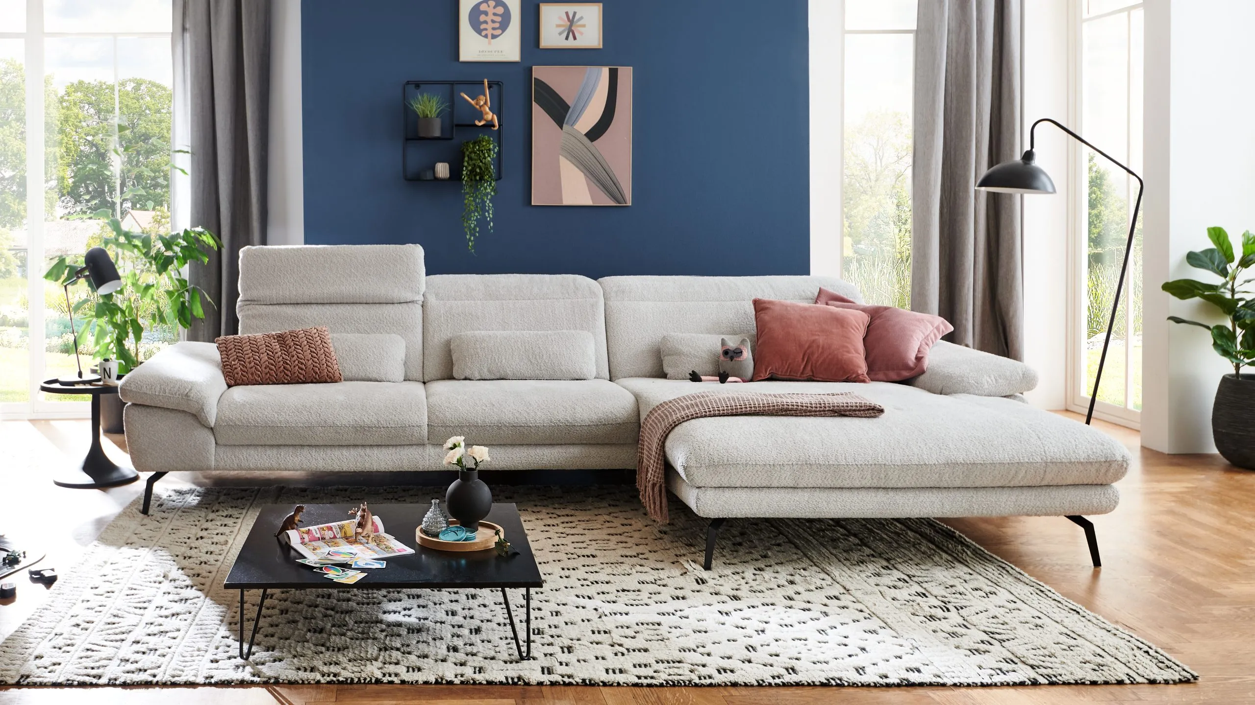 Wohnlandschaft Bezug: Kama silver, Metallfuß: schwarz